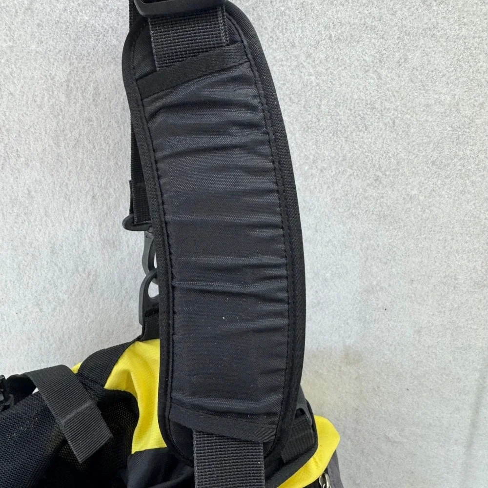 VTG Nike‎ Gym Bag Black Yellow Gray Duffel Travel School Sports Bag Retro Swoosh